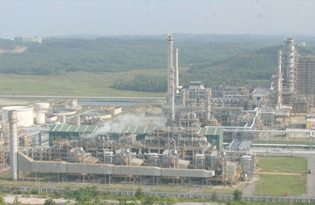 Nhà đầu tư chưa “mặn mà” mua cổ phần NMLD Dung Quất - 1 Nhà đầu tư chưa “mặn mà” mua cổ phần NMLD Dung Quất