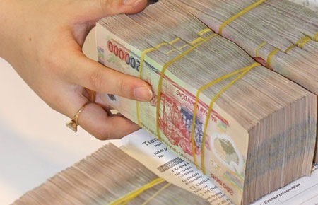 Ngân hàng vi phạm về huy động vốn bị phạt đến 1,6 tỷ đồng - 1 Ngân hàng vi phạm về huy động vốn bị phạt đến 1,6 tỷ đồng