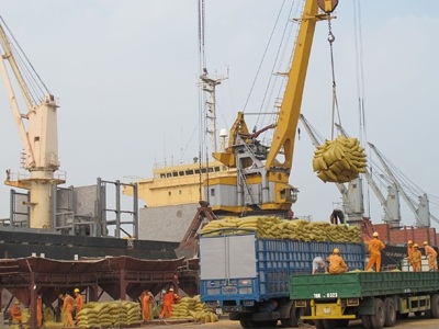 Tiếc trăm tỷ, thất thu ngàn tỷ - 1 Tiếc trăm tỷ, thất thu ngàn tỷ