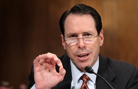 Lương CEO gấp hàng nghìn lần lương nhân viên - 8 CEO: Randall L. Stephenson