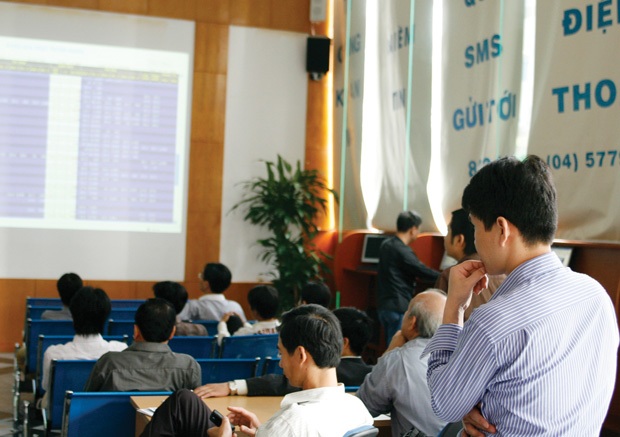 Hàng loạt “đại gia” chứng khoán mất tiền tỷ - 1 Hàng loạt “đại gia” chứng khoán mất tiền tỷ