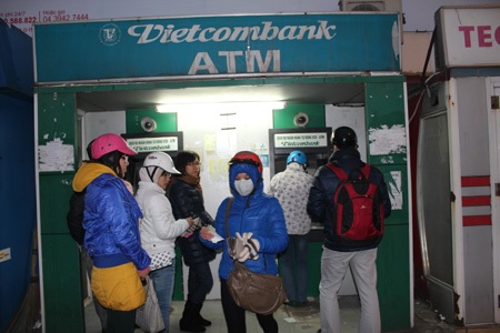 "Sorry ATM" - 4 Dân bức xúc, doạ “quay lưng”