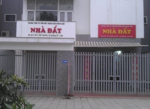 Thê thảm sàn bất động sản đóng cửa nghỉ Tết sớm - 5 Khu Văn Phú, một thời sôi động của nhiều sàn giờ cũng chịu cảnh đìu hiu.