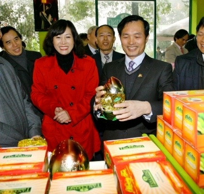 Bí mật cuộc đời đại gia đất chè bị giết hại - 1 Ông Vũ Dương Bình (bên phải)
