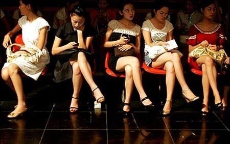 Trung Quốc rộ mốt thuê 'bạn trai' về quê ăn Tết - 1 Trung Quốc rộ mốt thuê 'bạn trai' về quê ăn Tết