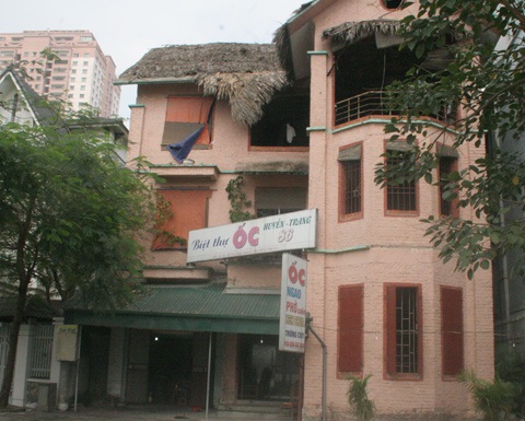 Biệt thự ốc luộc, trà đá, cơm bụi ở Hà Nội - 1 Biệt thự ốc luộc, trà đá, cơm bụi ở Hà Nội