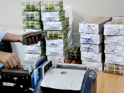 Khi lãi vay chiếm hơn 10% GDP - 1 Khi lãi vay chiếm hơn 10% GDP