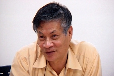 Điều hành, quản lý giá xăng dầu: Có cạnh tranh mới hết tai tiếng! - 1 Chuyên gia kinh tế Nguyễn Quang A.