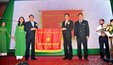 Vietcombank Hải Dương kỷ niệm 10 năm thành lập - 1 Vietcombank Hải Dương kỷ niệm 10 năm thành lập