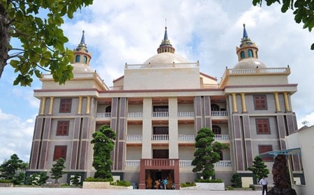 Dinh thự đại gia: Tỉnh lẻ ăn đứt Hà Nội, Sài Gòn - 4 Dinh thự đại gia: Tỉnh lẻ ăn đứt Hà Nội, Sài Gòn