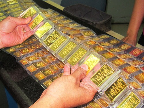 Vàng tăng mạnh, chênh lệch còn 5,6 triệu đồng/lượng - 1 Vàng SJC đang cao hơn giá thế giới 5,6 triệu đồng/lượng (ảnh minh họa).