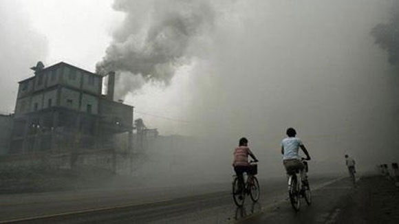 Người giàu Trung Quốc muốn rời đất nước - 1 Ô nhiễm môi trường là một trong những điều đáng ngại nhất ở
Trung Quốc