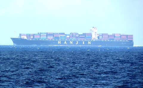 Tàu “khủng” tấp nập trên biển Đông - 7 Tàu Hanjin Brussells (Đức).