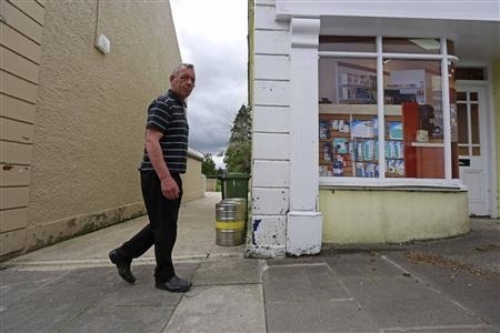 Người dân ngán ngẩm với sự “giả tạo”