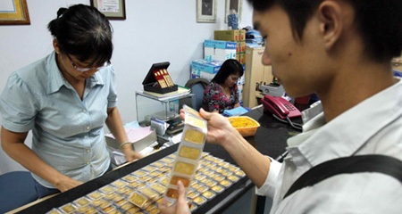 Sau 30/6: Chênh lệch giá vàng còn 2 - 3 triệu? - 1 Sau 30/6: Chênh lệch giá vàng còn 2 - 3 triệu?