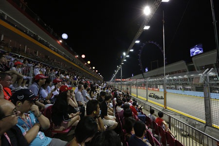 Tiết kiệm 30% giá vé đua công thức 1 Singapore Grand Prix - 4 Đường đua Marina Bay Street Circuit lung linh và sôi động vào ban đêm