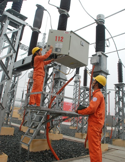 Khi “nhà đèn” cũng phải nỗ lực tiết kiệm điện - 2 Khi “nhà đèn” cũng phải nỗ lực tiết kiệm điện