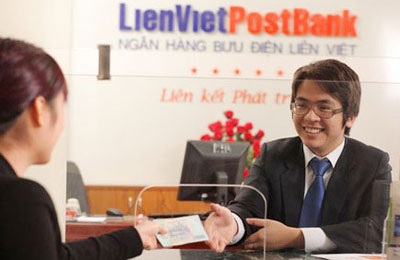 Nở rộ dịch vụ chuyển tiền qua di động - 1 Giao dịch tại