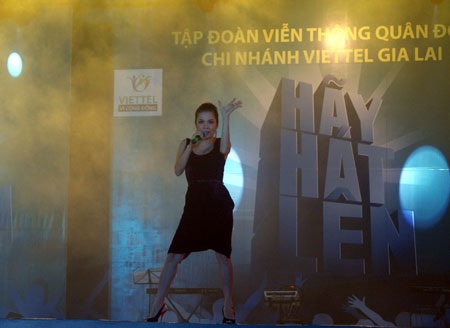 Viettel tri ân người có công với cách mạng tại Gia Lai