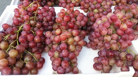 Những loại rau, quả có nguy cơ cao mất an toàn thực phẩm  - 1 Nho là loại quả đứng đầu về nguy cơ mất an toàn thực phẩm