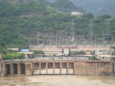 Ngã nhào với cổ phiếu ngành điện