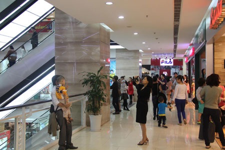 Vui trung thu “Vầng trăng cổ tích” cùng hệ thống TTTM Vincom