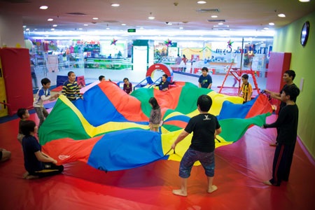 Vui trung thu “Vầng trăng cổ tích” cùng hệ thống TTTM Vincom