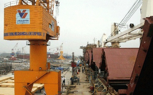 Hơn 100 doanh nghiệp sẽ được “cởi chiếc áo Vinashin” - 1 Hơn 100 doanh nghiệp sẽ được “cởi chiếc áo Vinashin”