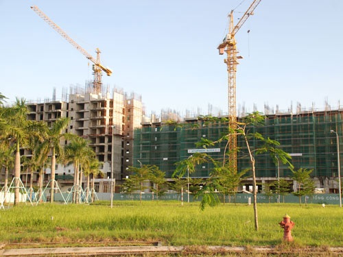 Doanh nghiệp niêm yết ngập nợ, thua lỗ - 1 Doanh nghiệp niêm yết ngập nợ, thua lỗ