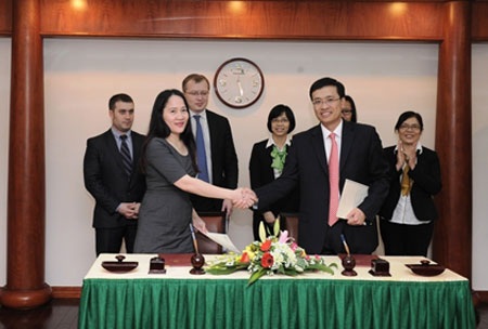 Vietcombank ký kết thỏa thuận hợp tác với International Investment Bank - 1 Vietcombank ký kết thỏa thuận hợp tác với International Investment Bank