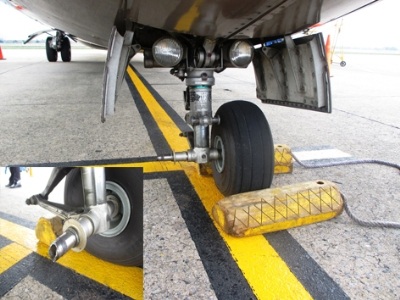 Máy bay bị rơi lốp: Tường trình của cơ trưởng và tiếp viên - 1 Máy bay bị rơi lốp: Tường trình của cơ trưởng và tiếp viên