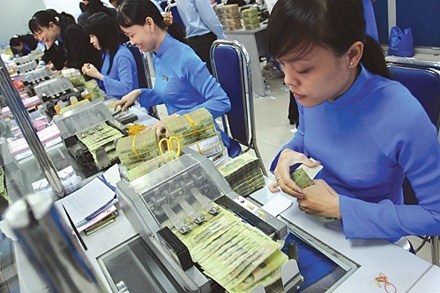 Cho vay gói 30.000 tỷ đồng: Nếu không điều chỉnh sẽ thất bại - 1 Tiền thừa trong ngân hàng nhưng người dân vẫn khó tiếp cận vốn vay có ưu đãi lãi suất.