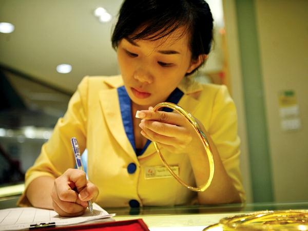 Sẽ huy động vàng trong dân theo cách nào? - 1 Ngân hàng Nhà nước khẳng định, huy động vàng trong dân là vấn đề đang được tính tới