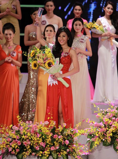 Nguyễn Xuân Trâm, giải ba duyên dáng sinh viên 2013