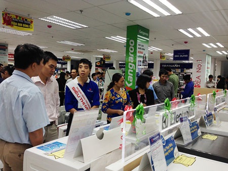 Quầy thu ngân siêu thị gần như quá tải