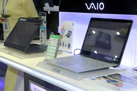 Chiếc Sony Vaio Fit Multi-flip với màn hình gập 180 độ mới được Sony trình làng cũng đã có mặt tại