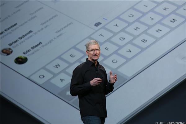 Lương CEO Tim Cook chỉ bằng 1% so với năm 2011 - 1 Lương CEO Tim Cook chỉ bằng 1% so với năm 2011