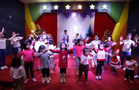 VinKE – Thiên đường vui chơi cho cả gia đình - 4 Bưu điện VinKE – Nơi các bé thực tập để trở thành những “Transporter” chuyên nghiệp trong tương lai