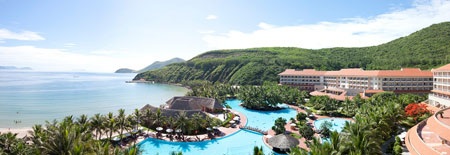 Vinpearl Resort Nha Trang lọt Top 10 khách sạn 5 sao hàng đầu Việt Nam - 2 Vinpearl Resort Nha Trang lọt Top 10 khách sạn 5 sao hàng đầu Việt Nam