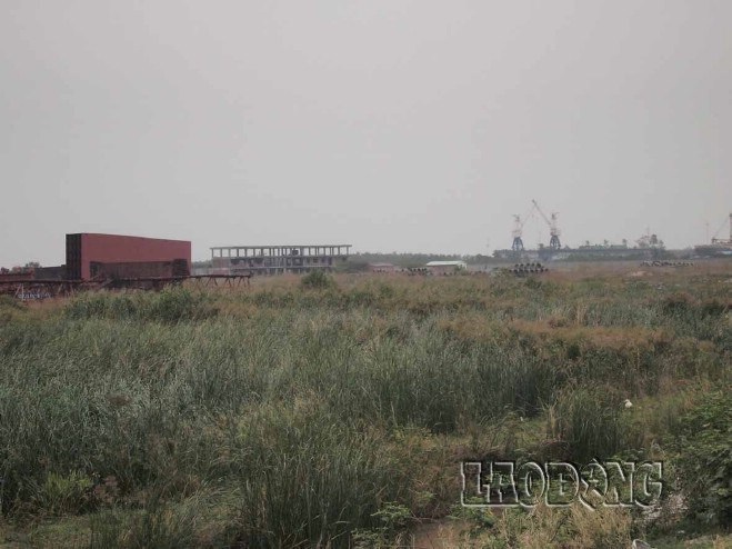 Những dự án “treo” của Vinashin tại Hải Phòng: Hàng ngàn hộ dân mất kế sinh nhai - 1 Dự án đóng tàu của Tổng Cty CNTT Nam Triệu hiện bỏ hoang.