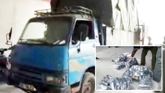 Xe ô tô chở giày hàng hiệu... giả và một phần tang vật