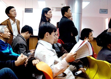 Bán vàng đổ tiền vào chứng khoán - 1 Chứng sốt: NĐT như ngồi trên lửa