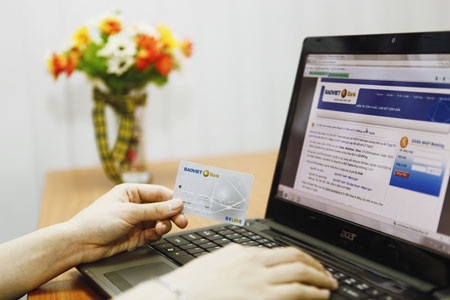 Thuận tiện với dịch vụ chuyển tiền nhanh của BaoViet Bank - 2 Bất tiện khi chuyển tiền theo cách truyền thống
