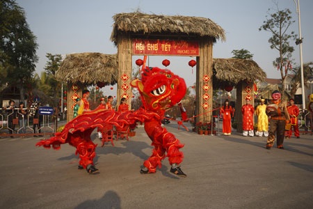 Sống động không gian Tết Việt với Hội chợ Xuân Vinhomes 2014