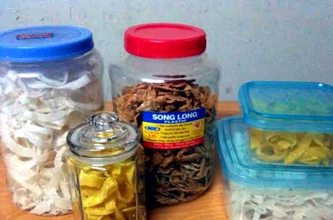 Cơn nghiền tự làm mứt Tết lan khắp chị em - 1 Những sản phẩm đầu tay của chị em