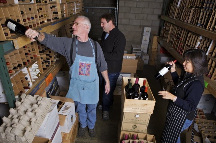 Kiếm bội tiền nhờ kinh doanh sản phẩm lỗi - 2 Công ty thương mại điện tử ở