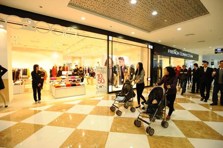 Hệ thống Vincom Mega Mall đồng loạt triển khai nhiều chương trình khuyến mại - 3 Vincom Mega Mall Royal City: Đón vạn quà hay - Hăng say sắm Tết