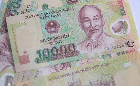 Xôn xao người đàn ông bí ẩn trả 70.000 đồng để đổi lấy tờ tiền mệnh giá 10.000 đồng - 1 Xôn xao người đàn ông bí ẩn trả 70.000 đồng để đổi lấy tờ tiền mệnh giá 10.000 đồng