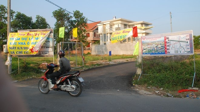 Khổ như thân cò… đất thời khủng hoảng - 1 Khổ như thân cò… đất thời khủng hoảng
