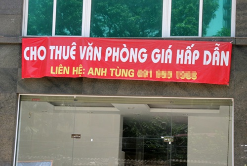 Tháp văn phòng rỗng ruột vì khách thuê “bùng” nợ - 1 Áp lực lớn với các chủ tòa nhà.